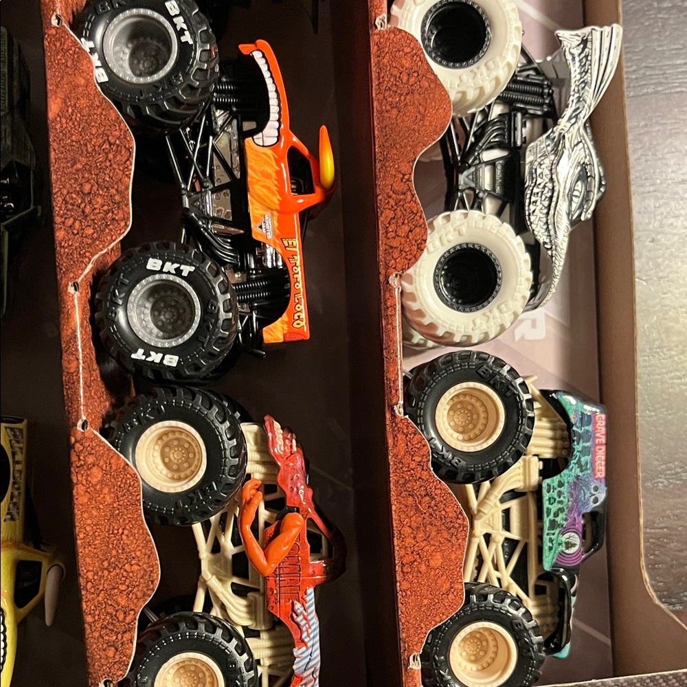 Monster Jam Die-Cast Truck Collection - Multicolor - Picture 4 of 6